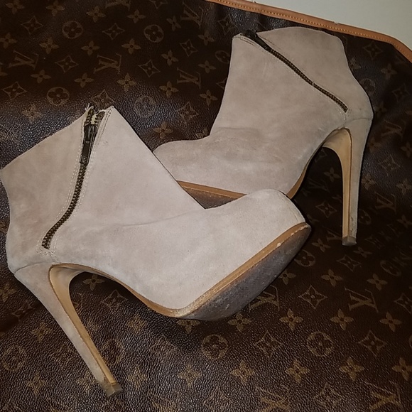 Steve Madden Shoes - Boots